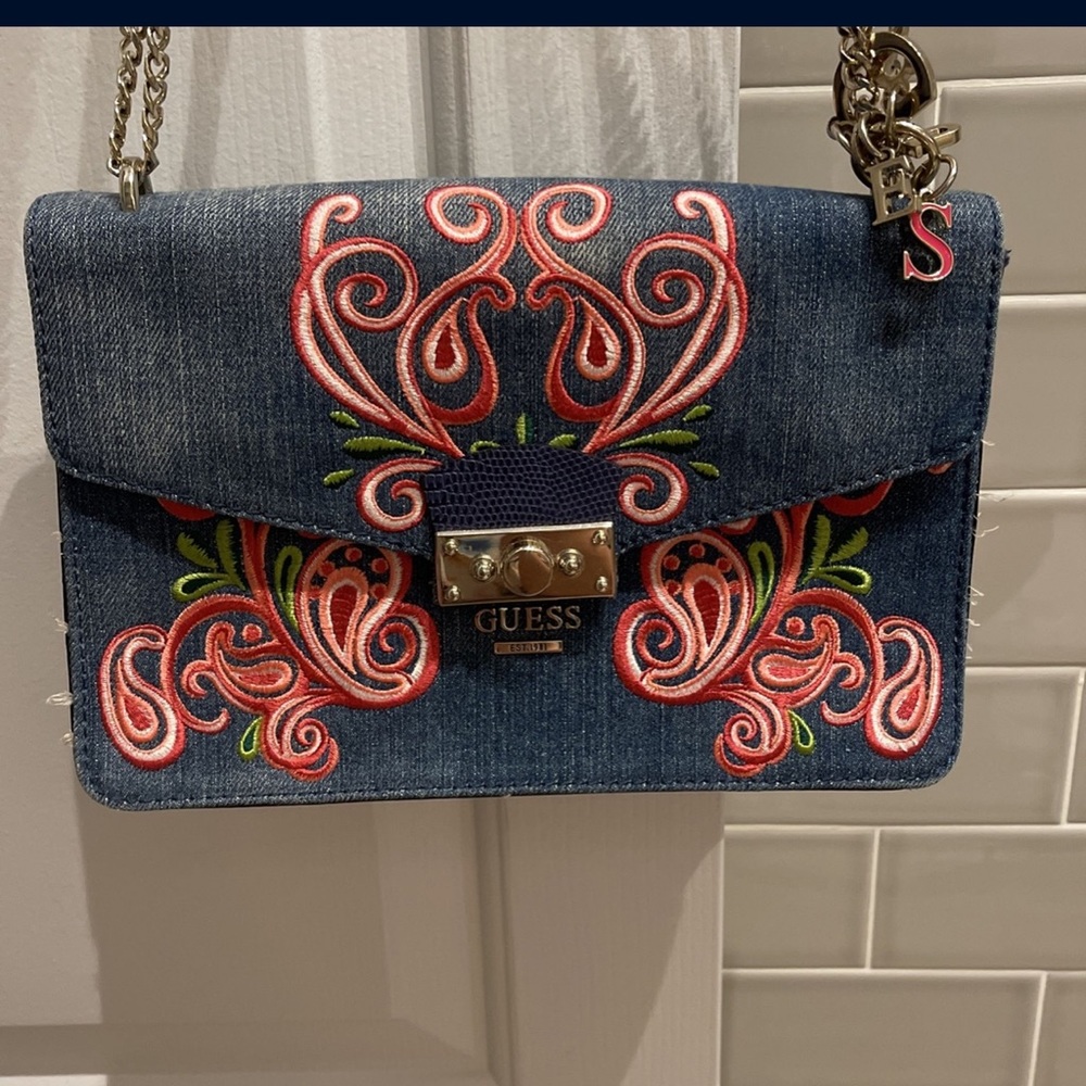 Guess bag